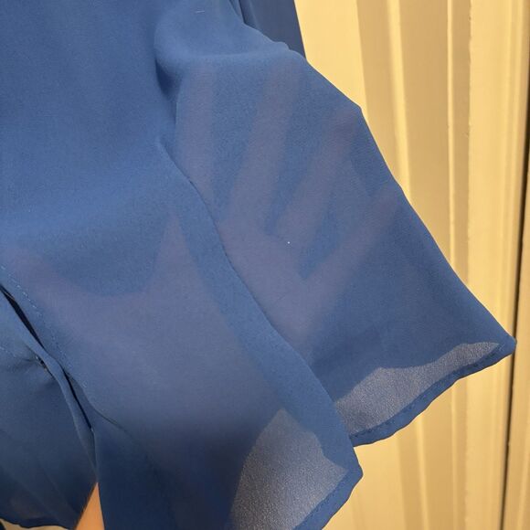 Women’s Button Down Ruffle Blouse Size XS - Picture 3 of 3